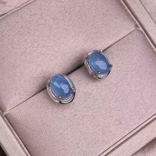 S925 silver-inlaid blue aquamarine stud earrings, simple, casual, fresh, elegant, suitable for daily wear