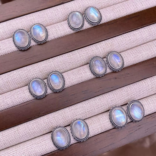 Blue moonstone quartz stud earrings with S925 silver inlay, business casual, simple and fashionable, crystal earrings, blue light, versatile for daily use